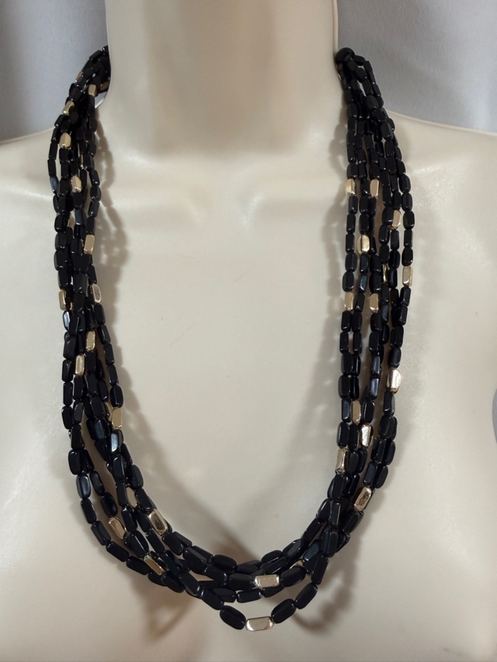 Park Lane Twist and Shout  Black/Gold Necklace lightweight costume jewelry